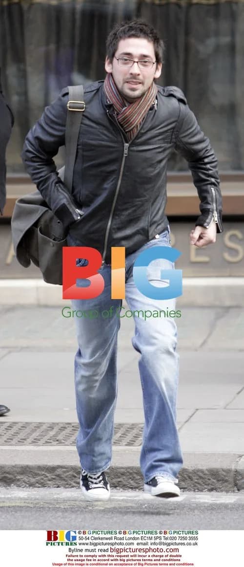 Tara Palmer Tomkinson and Colin Murray shopping
