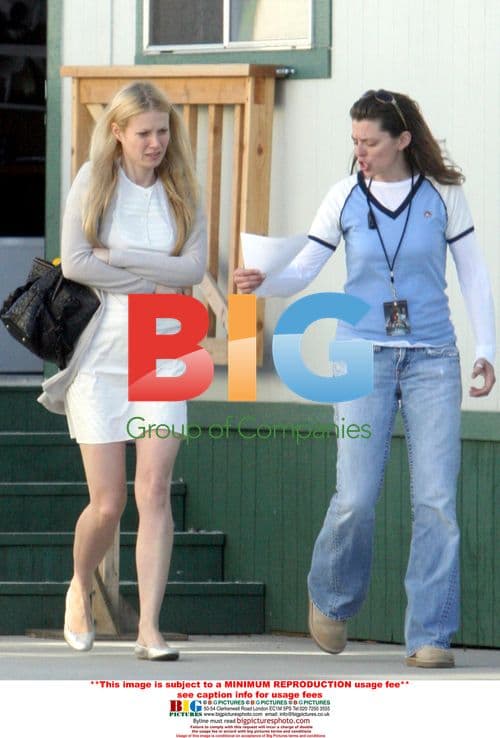 Gwyneth Paltrow Leaving 'Dirty Tricks' Set
