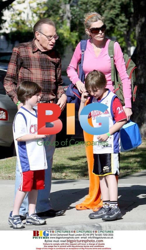 Larry King out with family before surgery