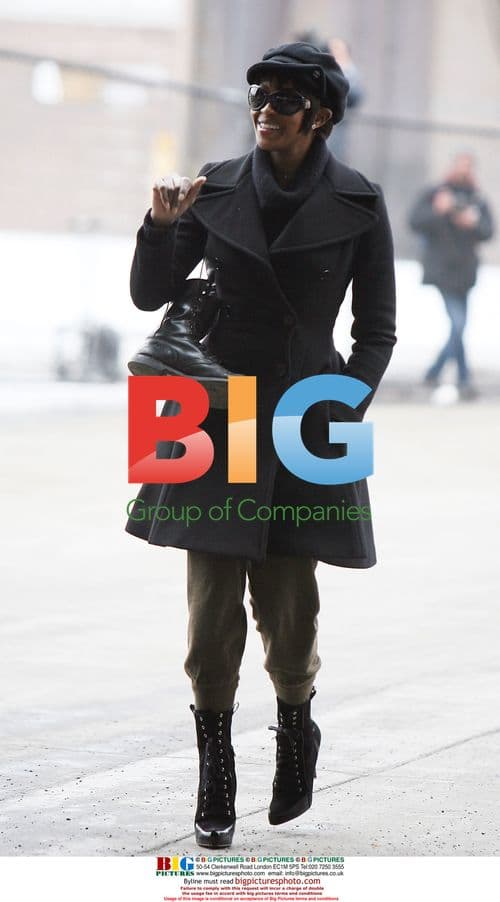 Naomi Campbell Completes Day 1 of Community Service