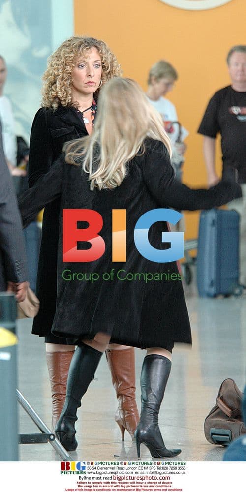 Sharon punches Chrissie on Eastenders set