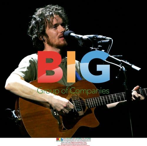 Damien Rice Performs in Paris Concert