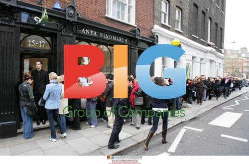Crowds Line Up for Anya Hindmarch's "I'm Not a Plastic Bag"