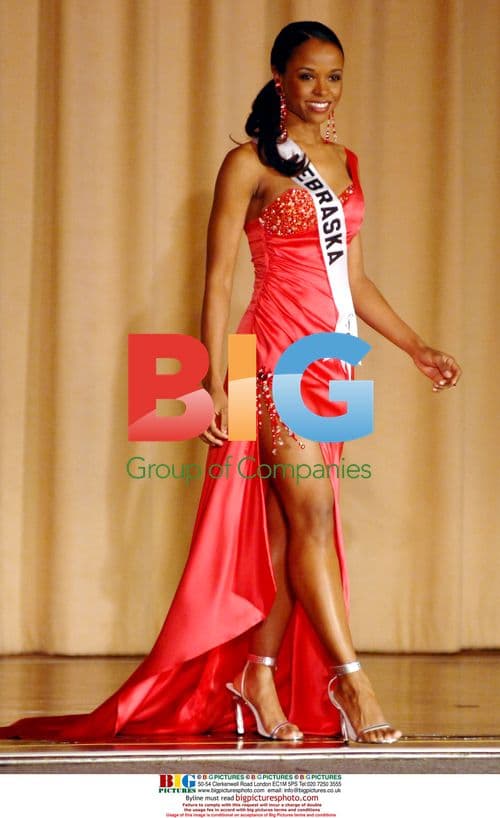 Miss USA 2007 hopefuls in evening gowns