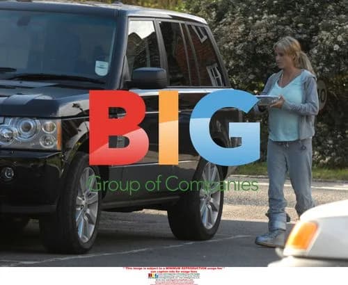 Pregnant Katie Price and Peter Andre Leaving Pub