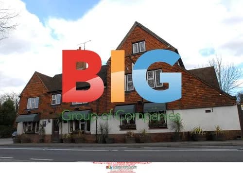 Pregnant Katie Price and Peter Andre Pub Visit