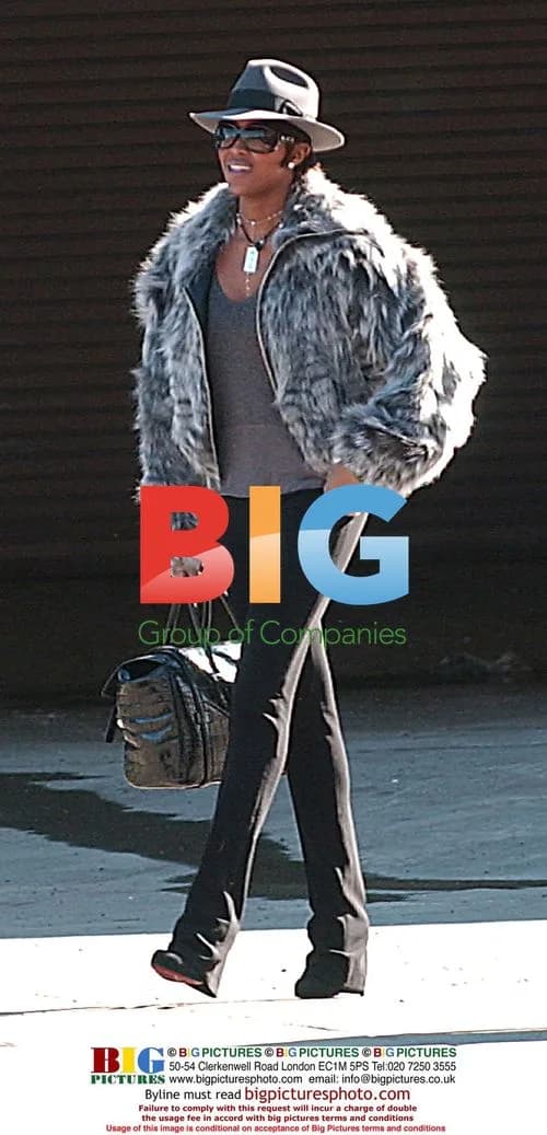 Naomi Campbell Reports for Community Service