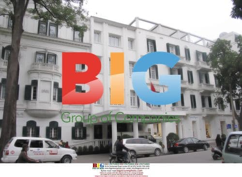 Angelina Jolie at Sofitel Metropole Hotel, Hanoi