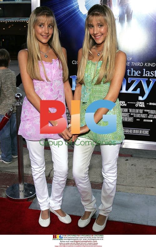 UK RIGHTS ONLY REBECCA ROSSO and CAMILLA ROSSO at The Last Mimzy LA Premiere