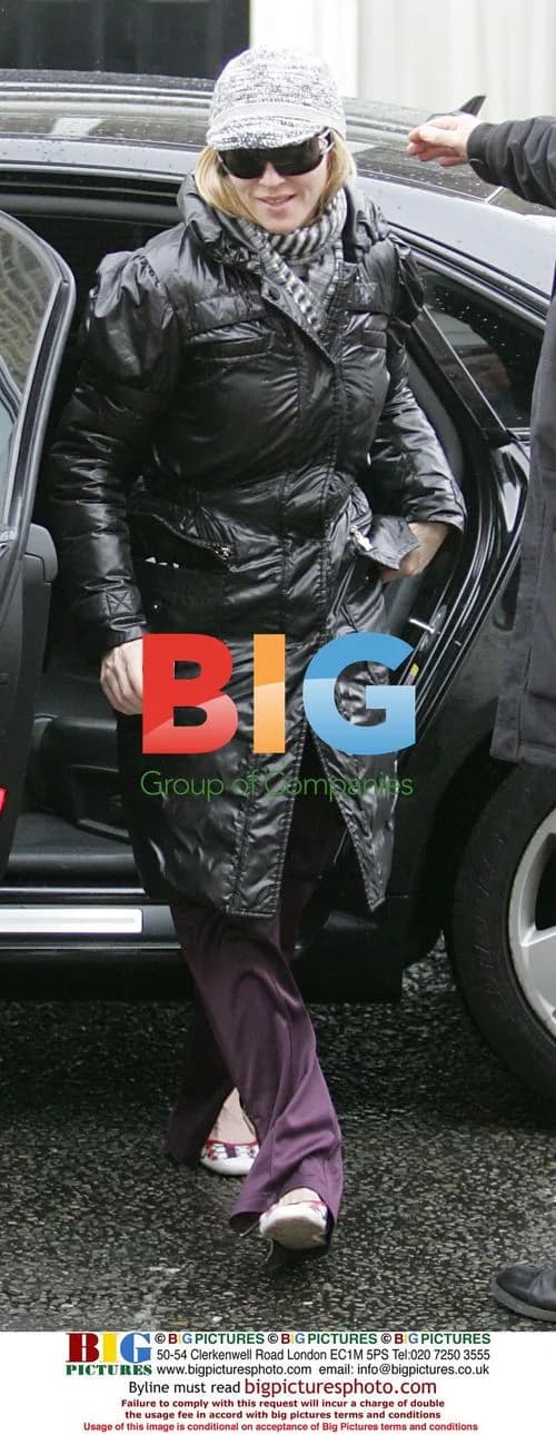 Madonna at gym in new sunglasses