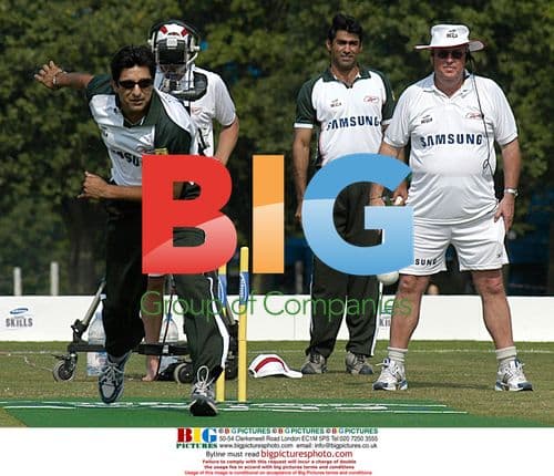 Bob Woolmer and Wasim Akram During Training