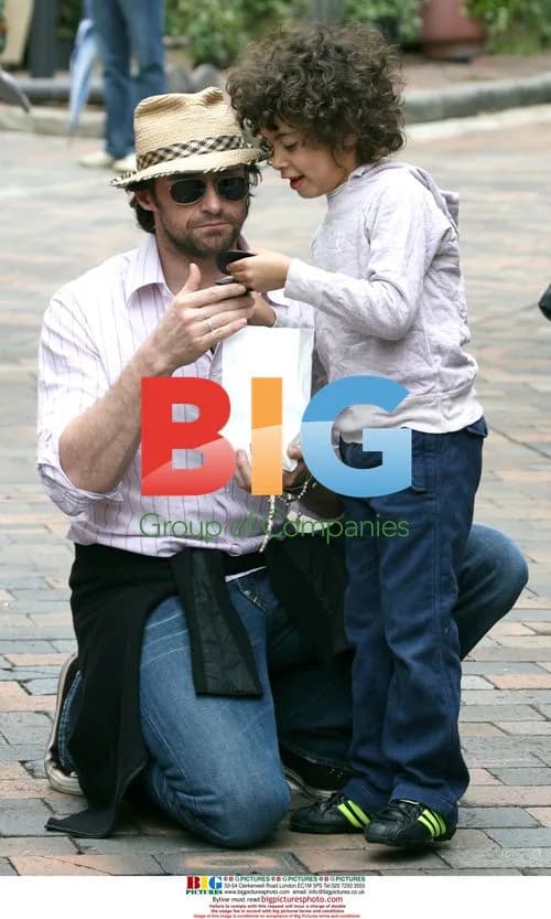 Hugh Jackman and Family Stroll in Sydney