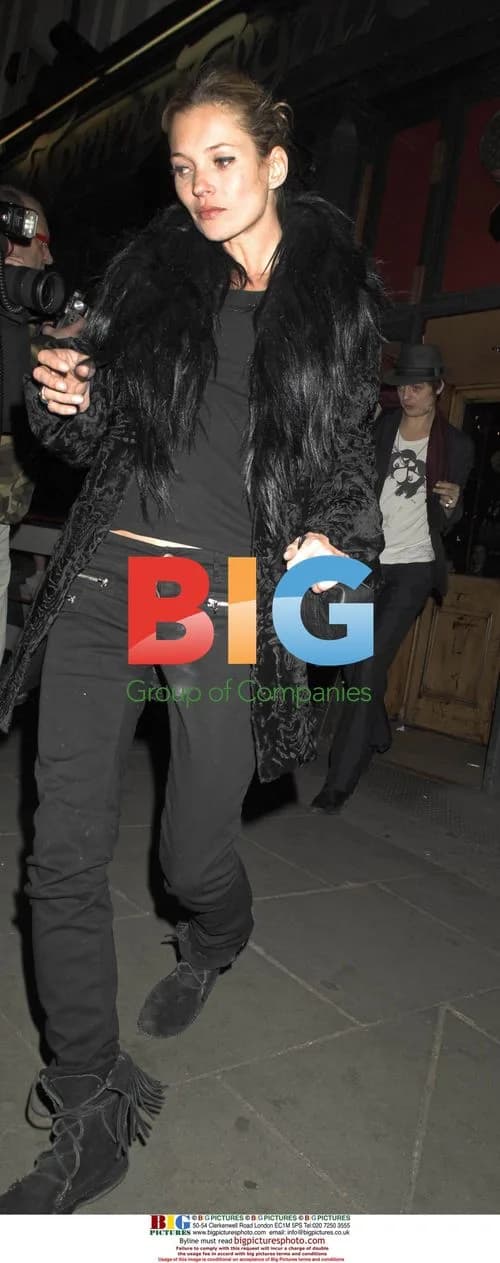 Kate Moss and Pete Doherty leave pub