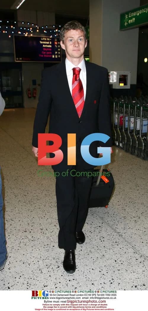 Manchester United Football Team Arrives at Airport