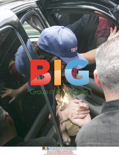 Britney Spears Stops Tour Bus on Way to San Diego Show