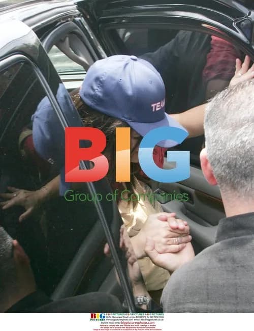 Britney Spears Stops Tour Bus on Way to San Diego Show