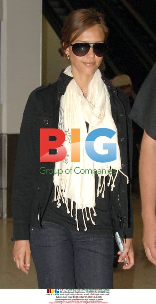 Jessica Alba Arrives in Sydney for Fantastic Four Premiere