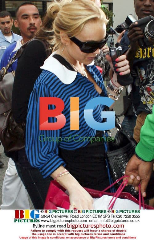 Lindsay Lohan Shopping in Beverly Hills
