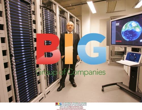 Sir Alan Sugar Unveils New Computer Cluster