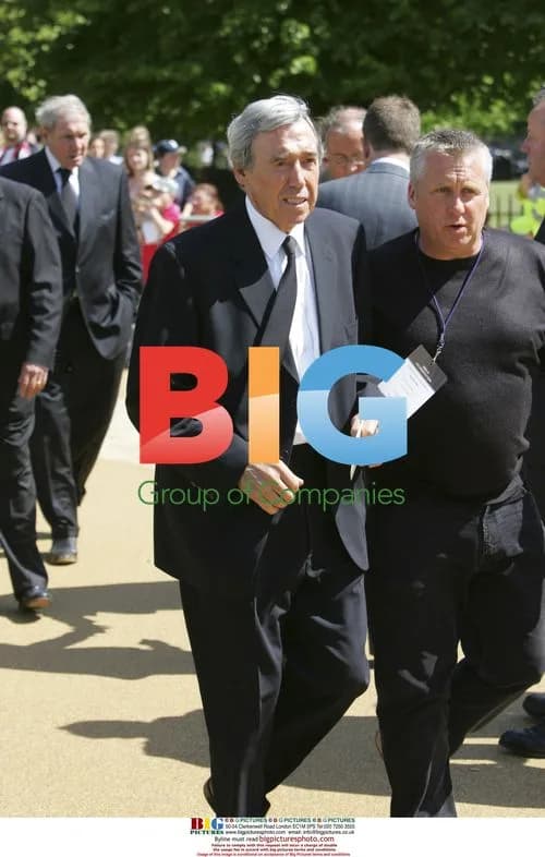 Gordon Banks at Alan Ball's Funeral
