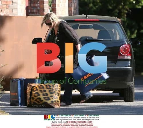 Kerry Katona and Family Arrive for Photoshoot