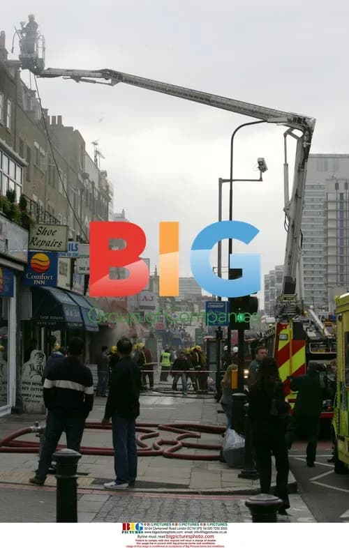 Firefighters Extinguish Blaze in London