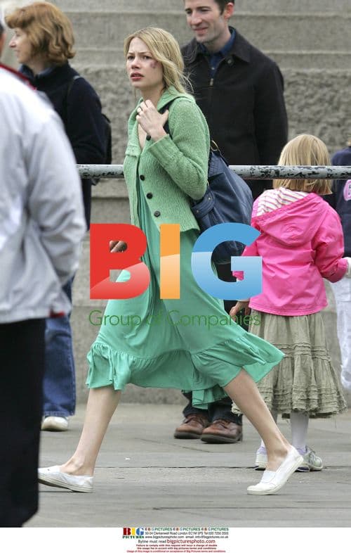 Michelle Williams on Set of "Incendiary"