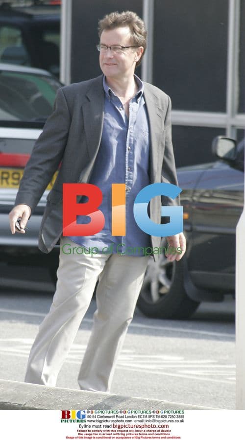 Christopher Villiers apologizes for Emmerdale co-star's outburst