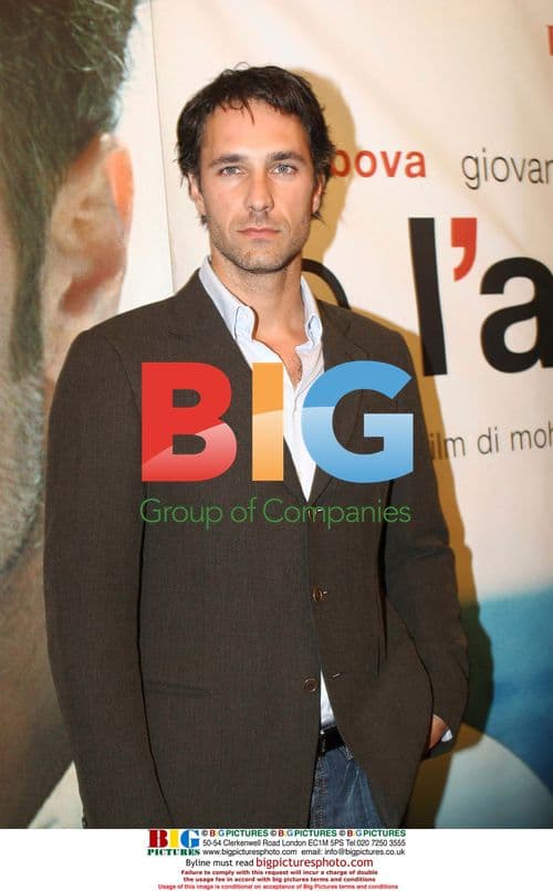 Raoul Bova presents new movie in Naples