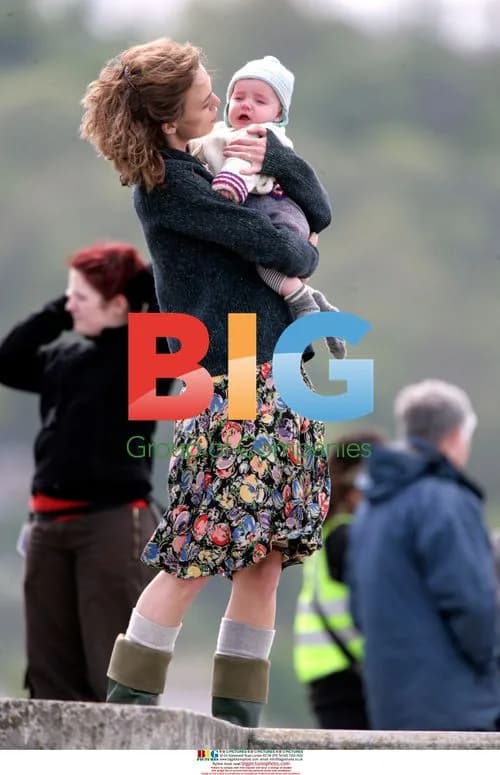 Sienna Miller and Keira Knightley on set