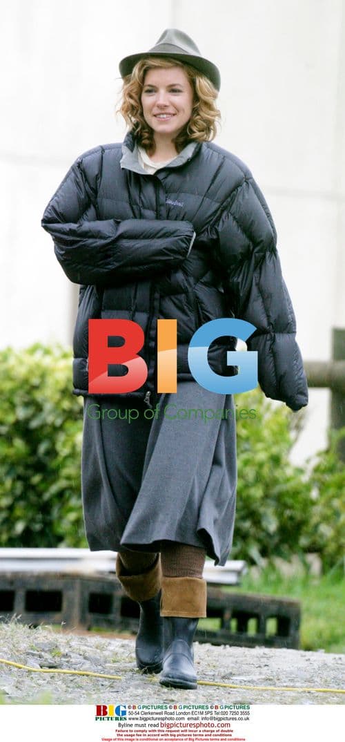 Sienna Miller and Keira Knightley on film set