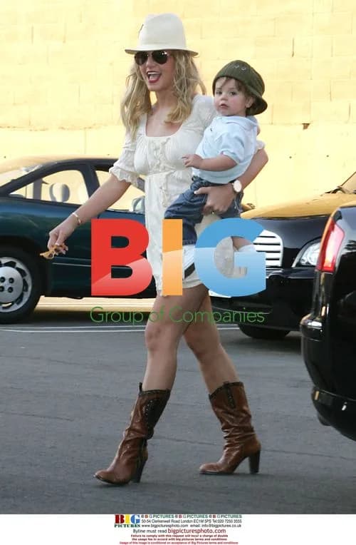 Britney Spears and Son Shopping