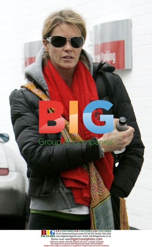 Elle Macpherson Attends Yoga Class