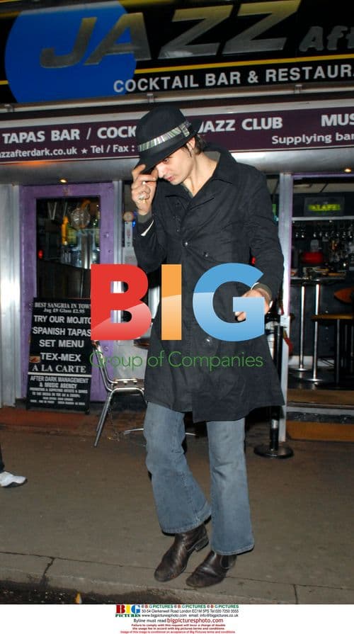 Kate Moss and Pete Doherty at Jazz After Dark Bar