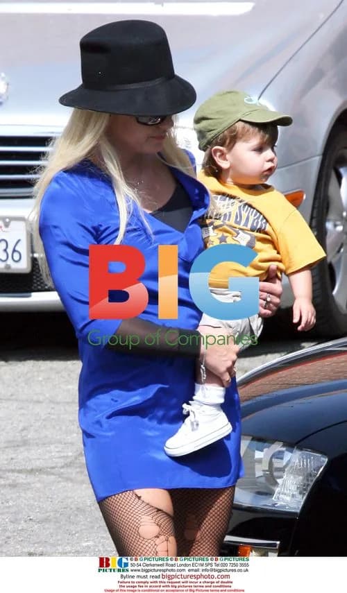 Britney Spears and son at dance studio, drive-thru