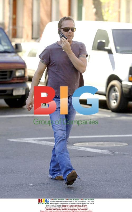 Kiefer Sutherland on the phone in LA