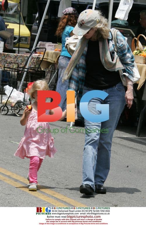 Blythe Danner with granddaughter Apple Martin at Farmer's Market