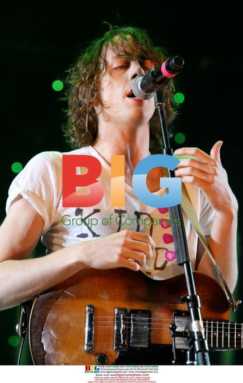Razorlight Performing at Radio 1 Big Weekend