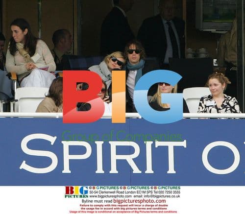 Razorlight's Johnny Borrell and Kirsten Dunst at Lord's