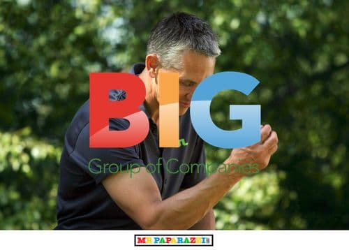 Celebrities play golf for charity