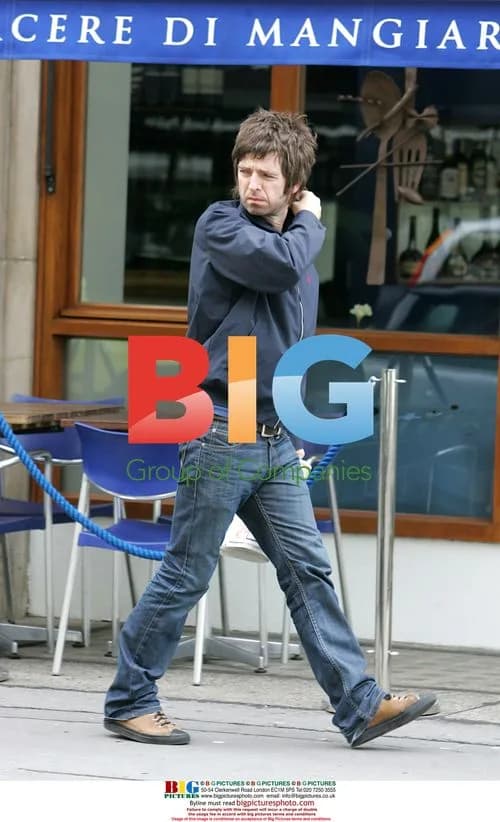 Noel Gallagher Looking Worse for Wear