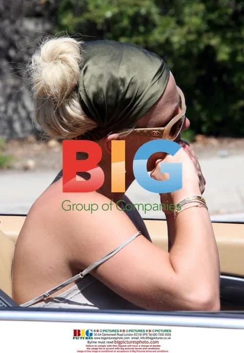 Britney Spears Leaves Tanning Salon