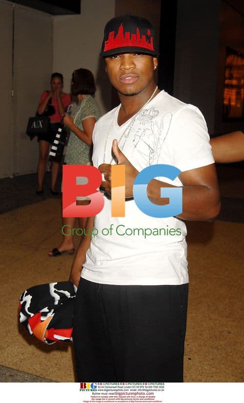 NE-YO at MTV 'Total Request Live' Taping