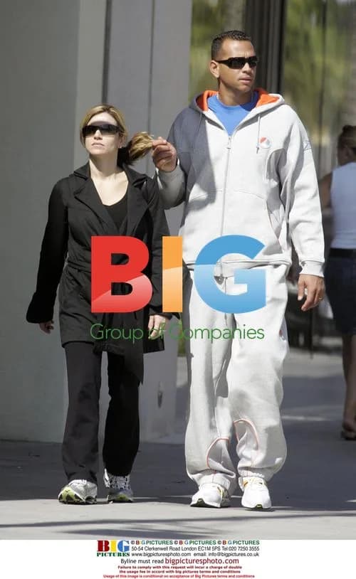 A-Rod Goes Shopping with Pregnant Wife Cynthia