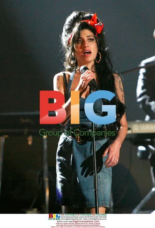 Amy Winehouse Performs at 2007 MTV Europe Music Awards