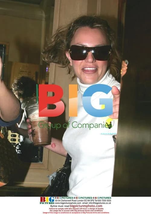 Britney Spears Gets Coffee with Cousin