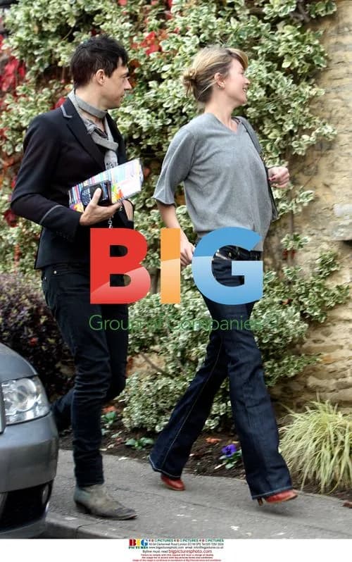 Kate Moss and Jamie Hince at Local Pub