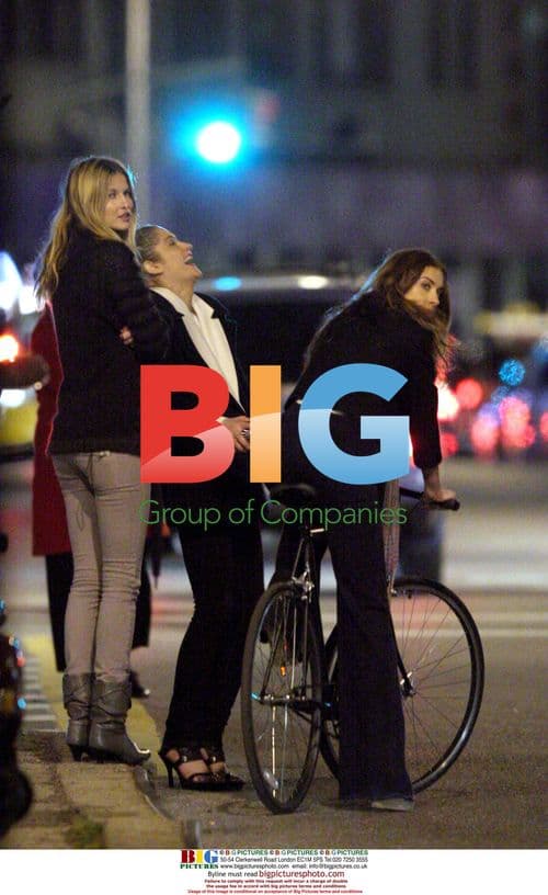 Owen Wilson Out with Mystery Blonde