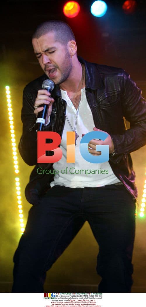 Shayne Ward at Manchester Christmas Lights