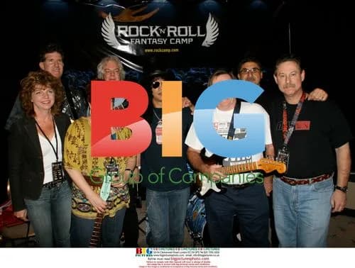Slash with Students at Rock 'N' Roll Fantasy Camp